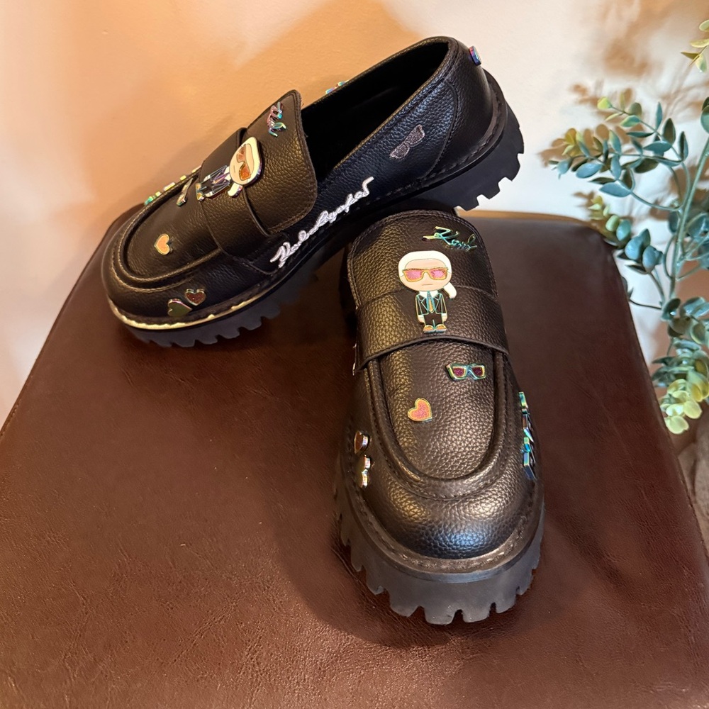 Karl Lagerfeld Paris Black Gaston Loafers Size 8 – Embellished Karl Graphic - Picture 2 of 9